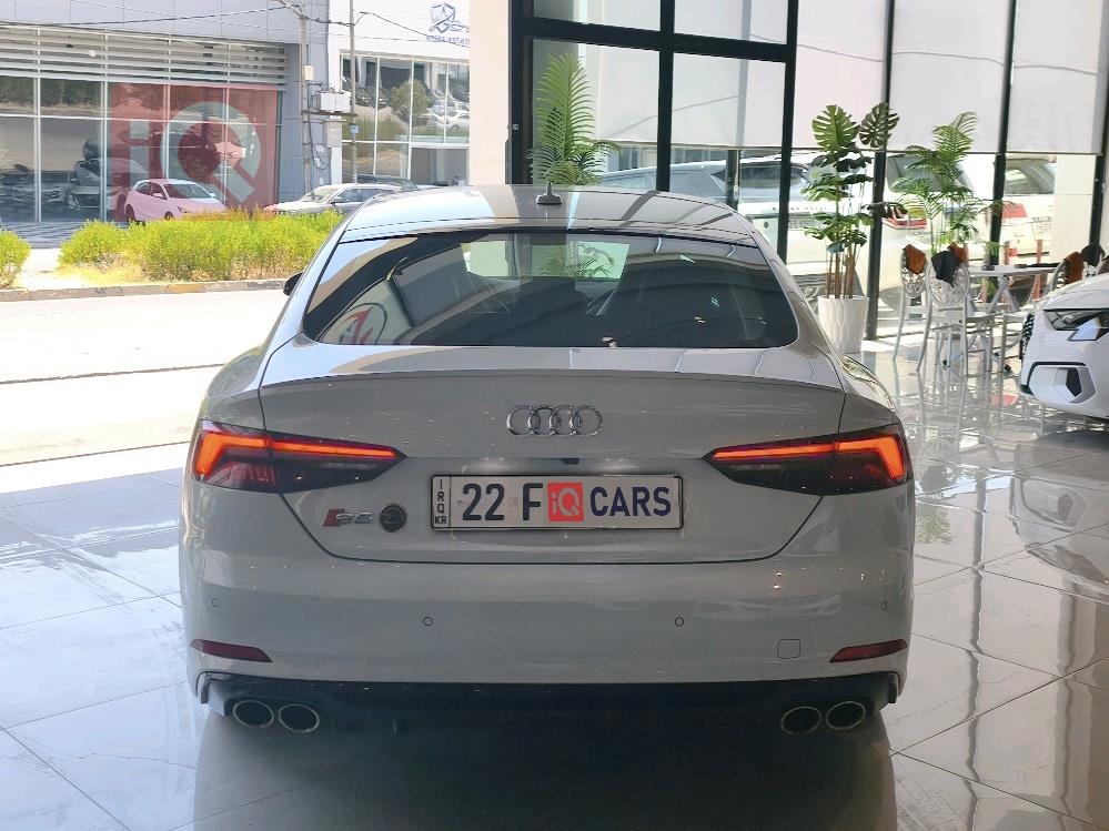 اودي S5